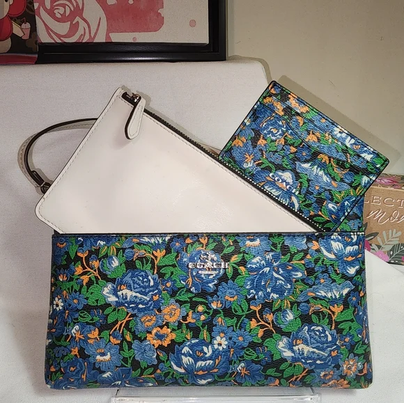 Coach Blue Floral Women's Bag Set - Picture 8 of 8